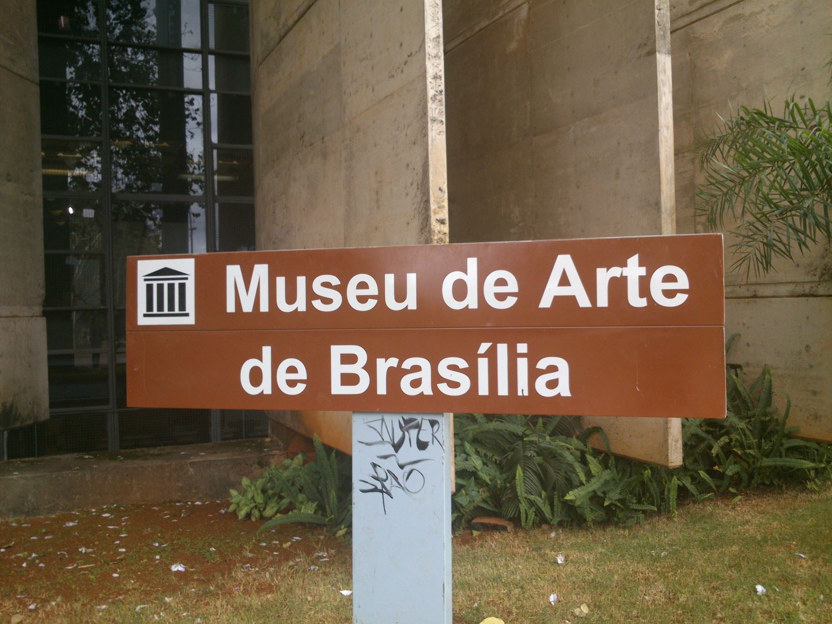 2013  Brasília, mostre suas caras